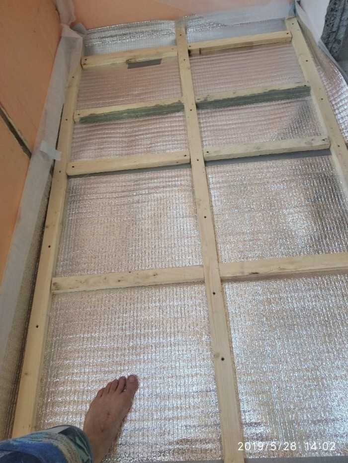 Как утеплить пол на балконе