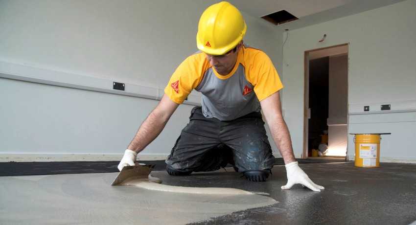 Советы по исправлению дефектов монтажа плитки ПВХ на бетонное основание Исправление некачественной работы мастеров Замена поврежденных участков и технология перестилания пвх-плитки