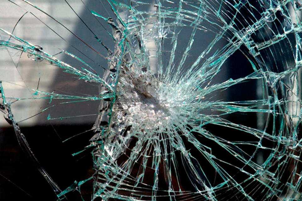 Способы нейтрализовать негативную примету про разбитое стекло