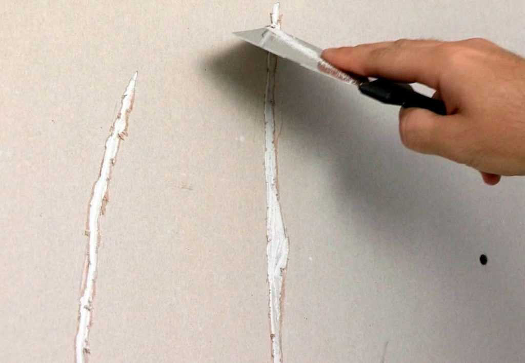 Простые способы избавиться от трещин на потолке