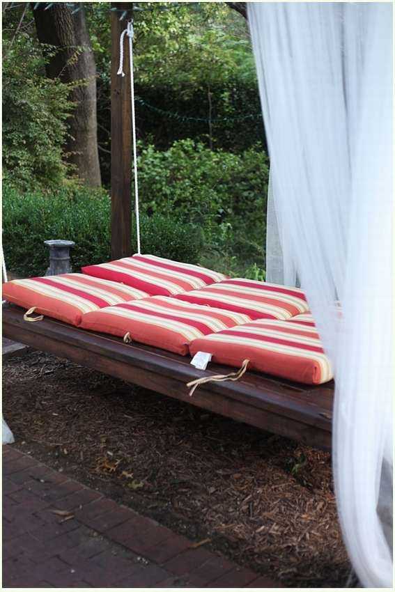 Подвесная кровать - 105 фото современных решений и рекомендации по их монтажу
