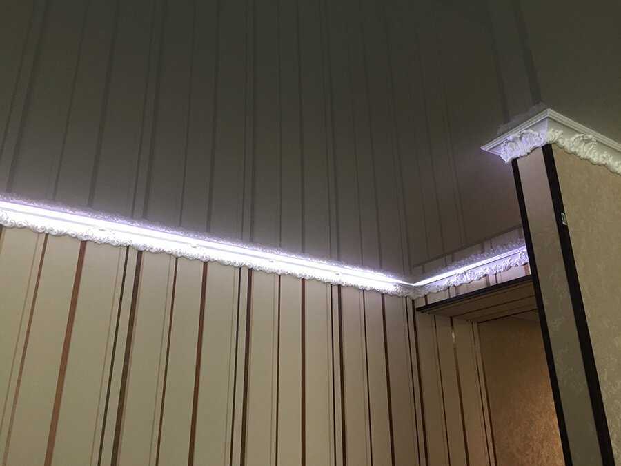 Светодиодная лента под натяжным потолком