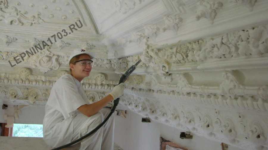 Как клеить гипсовые карнизы на потолок - дизайн и ремонт интерьеров art-pol58.ru