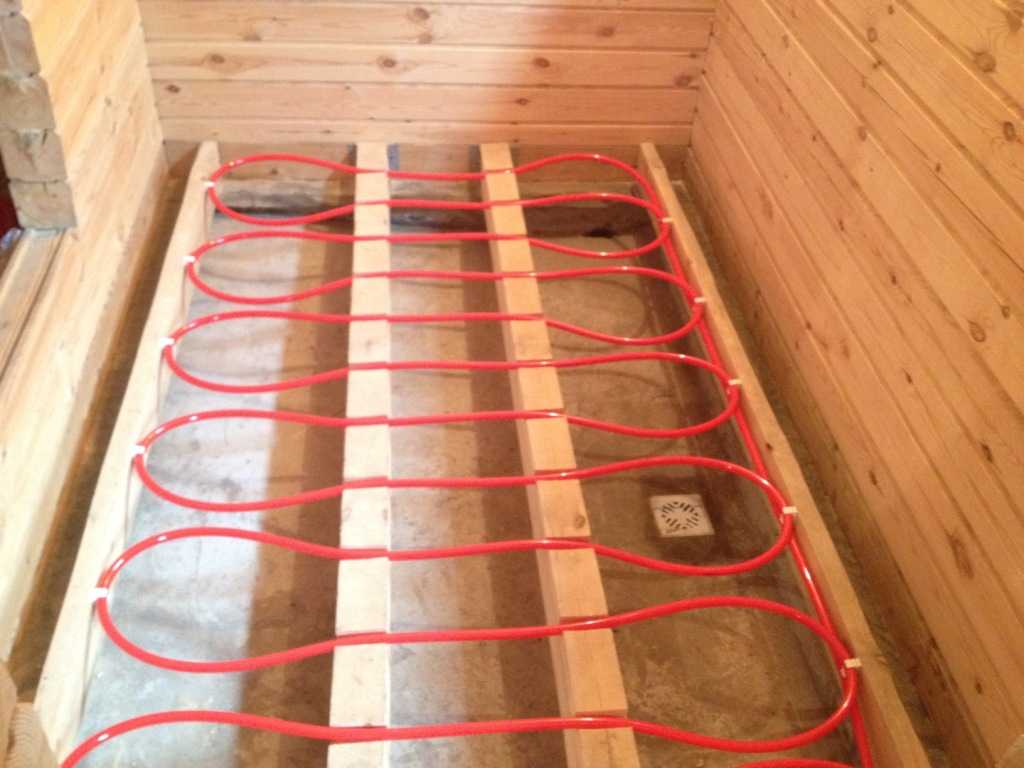 Теплый пол под плитку на деревянный пол — выбор системы, плюсы, монтаж