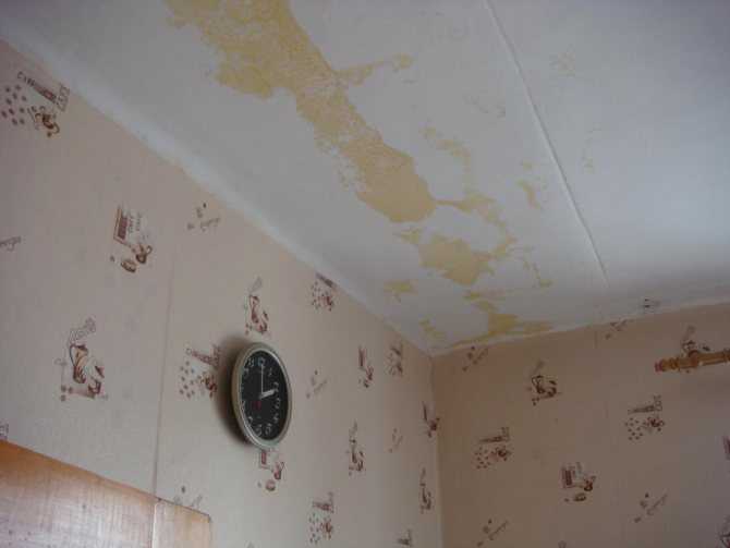 Секреты опытных мастеров, как убрать желтые пятна на потолке после затопления