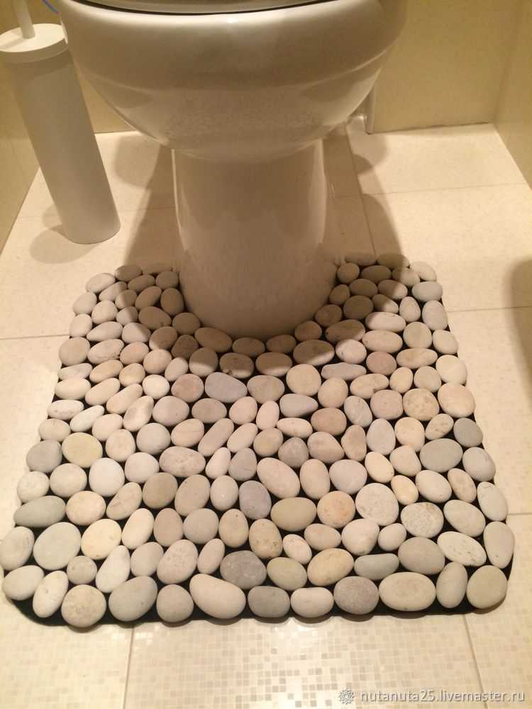 Пол из гальки в ванной комнате: обзор 3-х способов укладки необычного покрытия