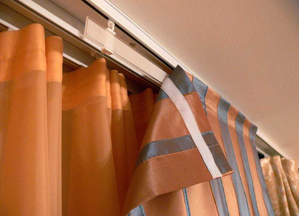 Потолочные шторы — особенности дизайнерского решения. выбор формы и конструкции карниза. особенности материалов основы (фото + видео)