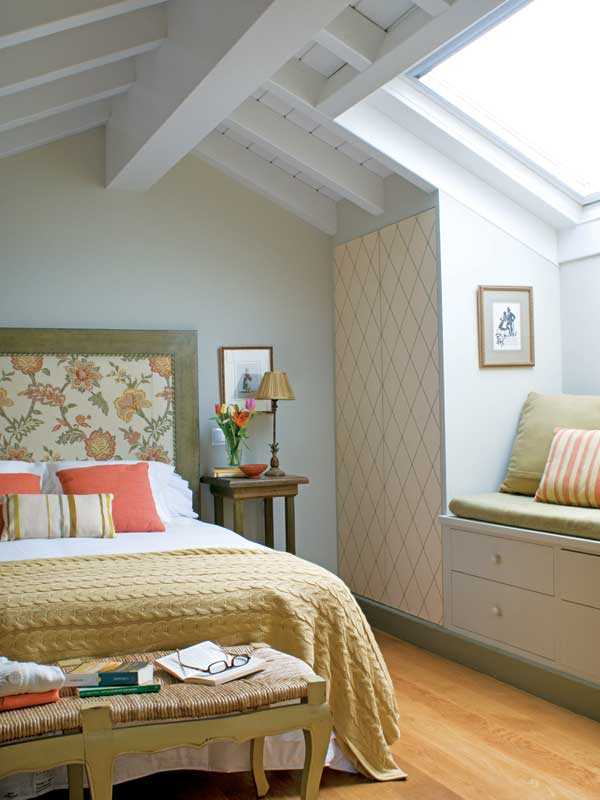 Мансардная спальня - 90 фото лучших идей оформления
