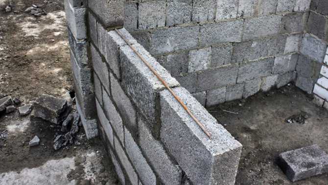 Кладка стен из керамзитобетонных блоков: способы и правила