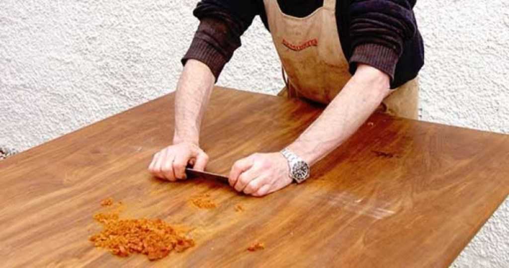 Чем покрыть столешницу из дерева на кухне: в чем особенности, как выбрать и нанести покрытия