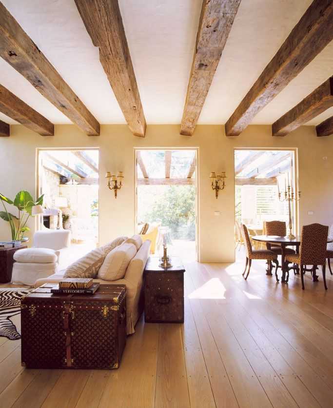 Балки на потолке в интерьере: необычное дизайнерское решение