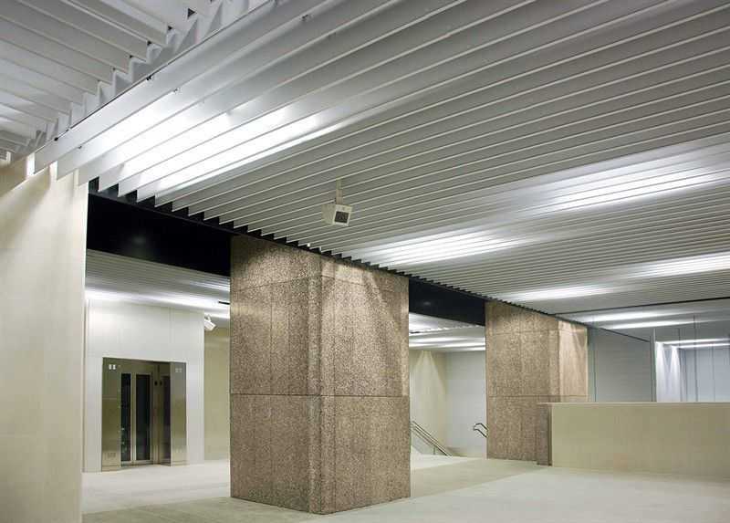 Реечный потолок, особенности конструкции и правильный монтаж