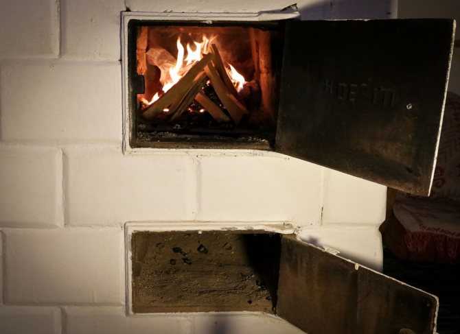 Как истопить печь правильно, соблюдая правила пожарной и личной безопасности