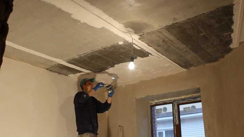 Неровный потолок, как замаскировать. какими способами можно исправить низкий и кривой потолок | детали интерьера