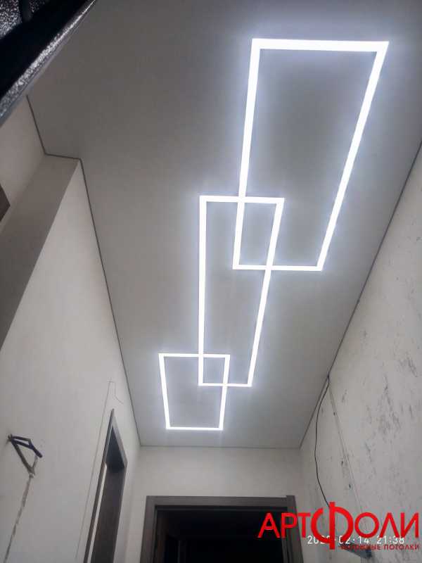 Как менять светодиодную ленту под натяжным потолком
