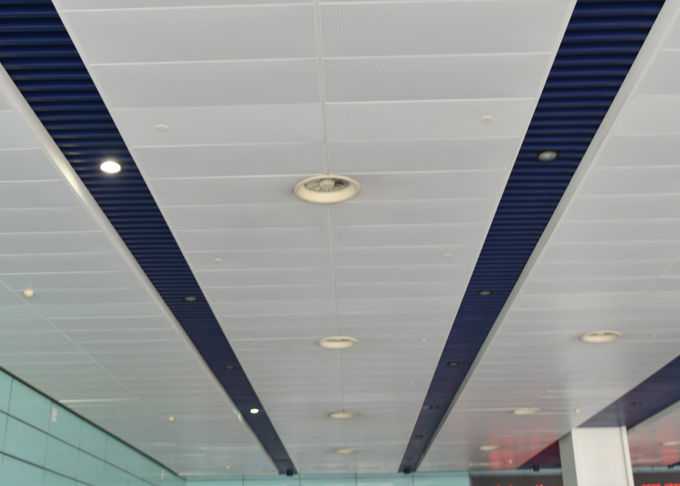 Как установить последнюю панель пвх на потолок?