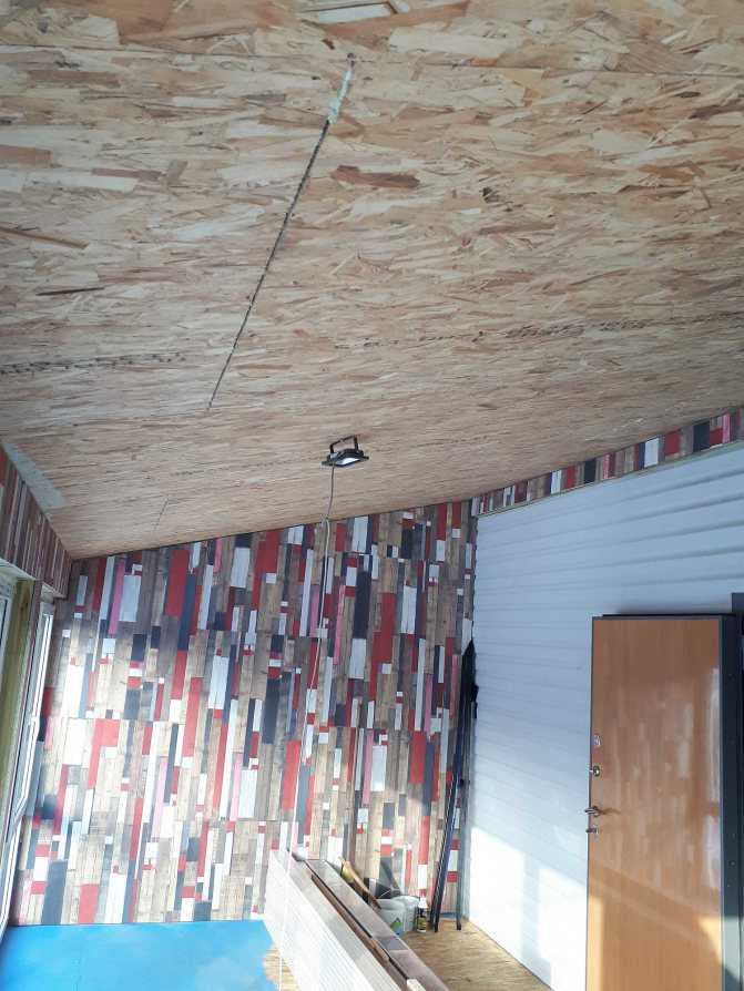 Чем отделать потолок на даче