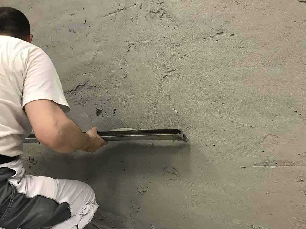 Выравнивание стен шпаклевкой: какую шпаклевку выбрать для выравнивания без маяков своими руками