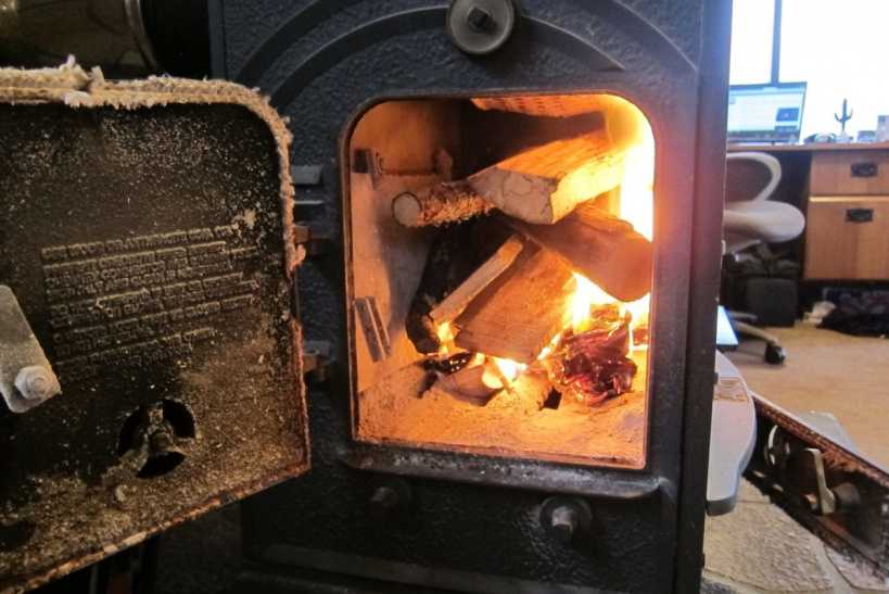 Как правильно топить печь углем: советы по растопке, виды угля, особенности печей