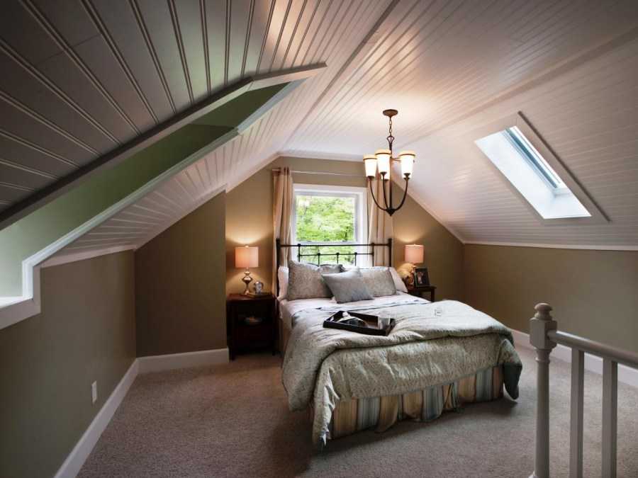 Дизайн потолка в спальне: использование разных отделочных материалов и выбор цвета потолка