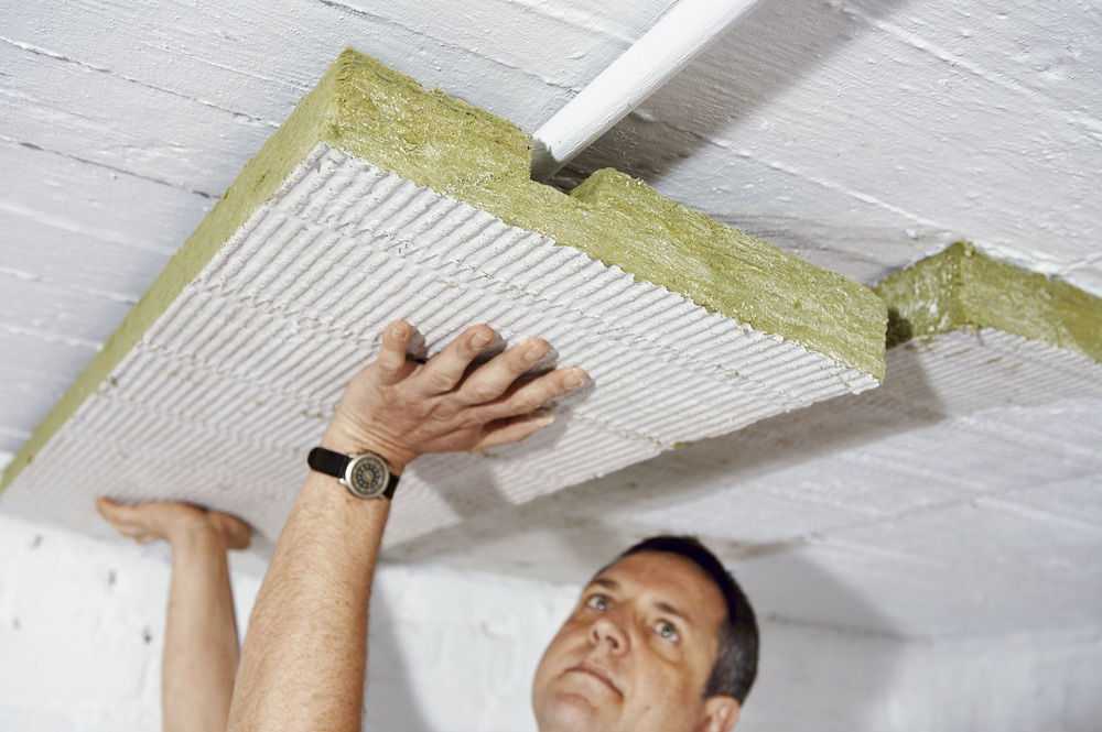 Как утеплить потолок в частном доме своими руками: снаружи и изнутри, типы перекрытий и способы их утепления