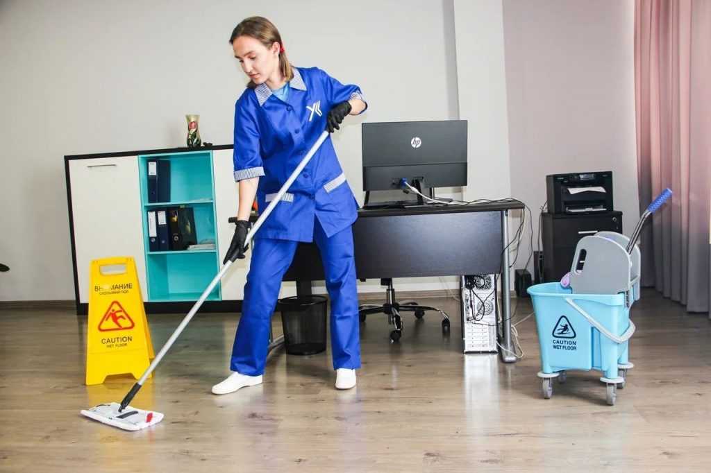 Уход и чистка линолеума: правила и рекомендации по уборке