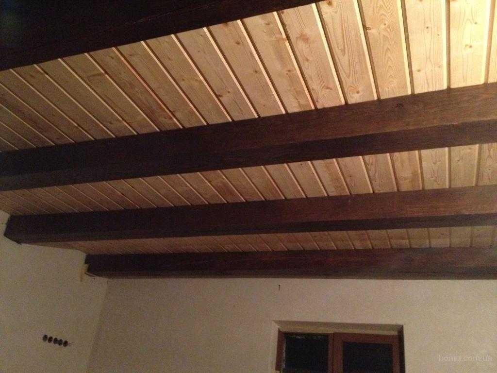 Потолок из досок: особенности натурального покрытия (22 фото)