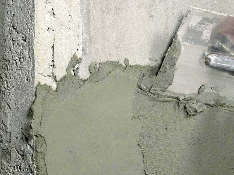 Штукатурка стен цементным раствором своими руками: особенности процесса