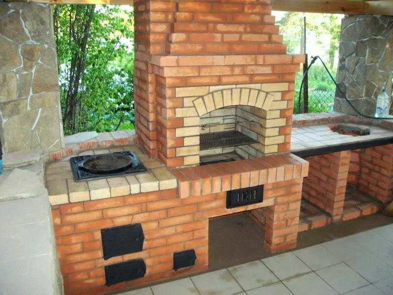 Камин на веранде: как построить печь-барбекю своими руками, очаг в частном доме на веранде, фото