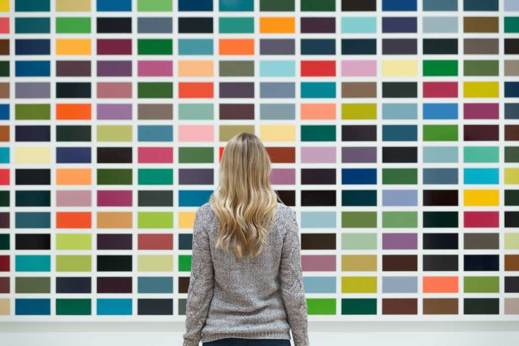 Покраска стен в интерьере: виды, дизайн, сочетания, выбор цвета, 80+ фото