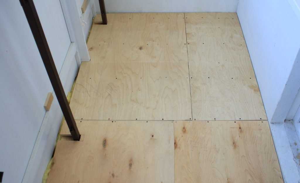 Теплый пол под линолеум на деревянный и бетонный пол