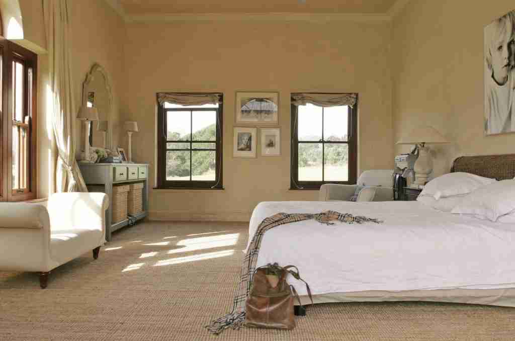 Ковролин для спальни: как выбрать ковровое покрытие в спальню