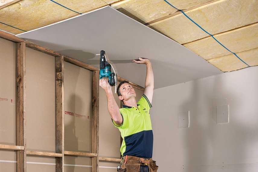 Неровный потолок, как замаскировать. какими способами можно исправить низкий и кривой потолок