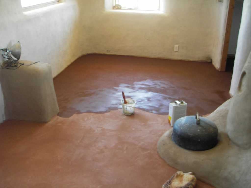 Можно ли устраивать бетонный пол на глине и чем его лучше утеплить. глинобитный пол: разбор технологии обустройства глиняного и саманного покрытий глиняная стяжка