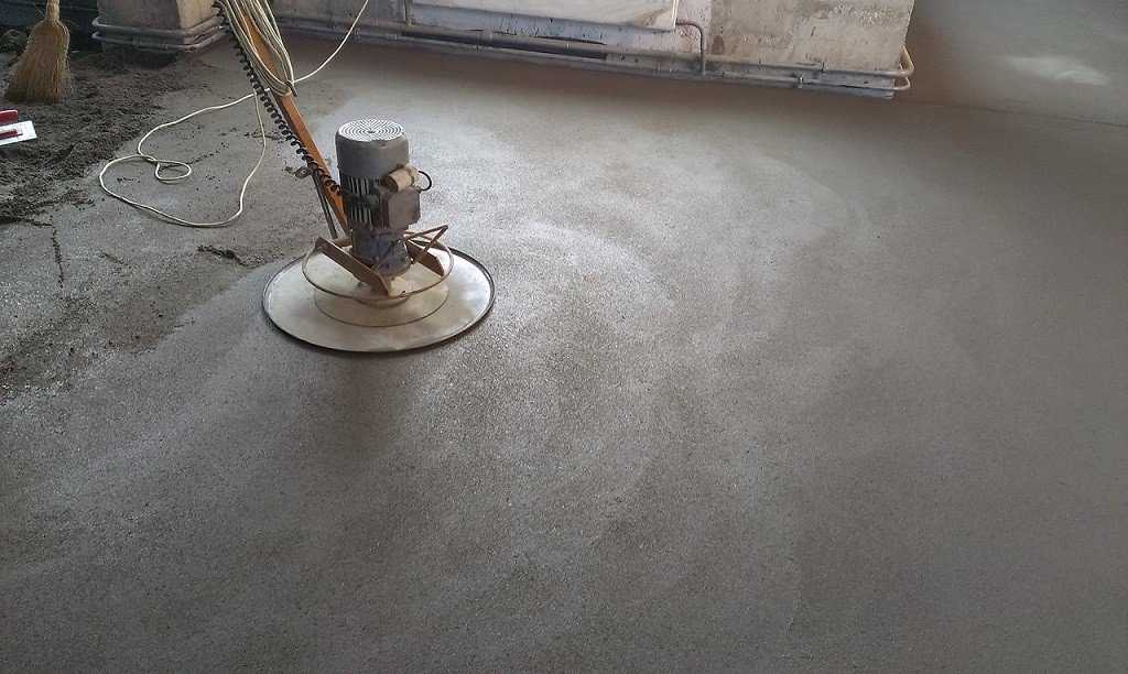 Затирка бетона: своими руками выравниваем стяжку без пыли и дефектов