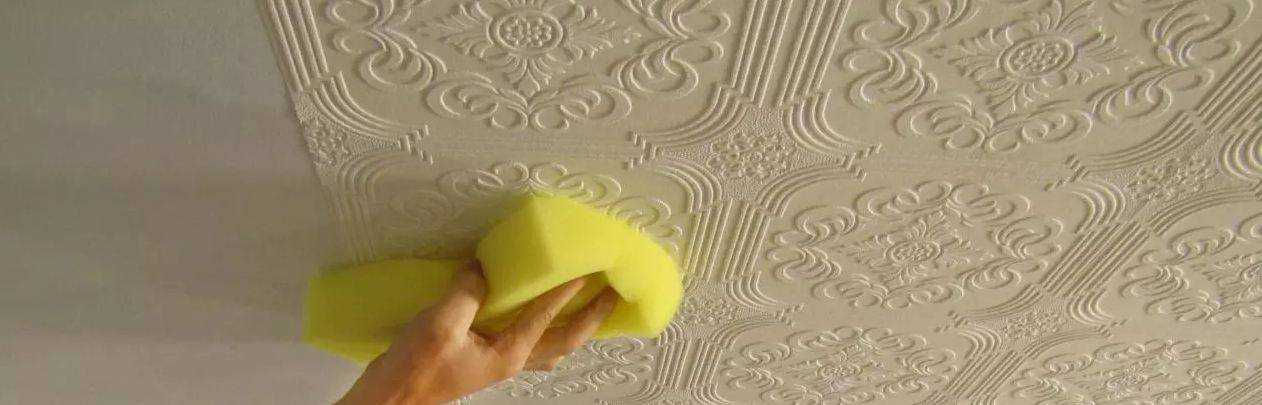 Чем отмыть потолочную плитку из пенопласта на кухне